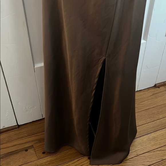 Elegant Brown Maxi Dress - Picture 4 of 5